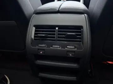 BMW X6 40xd MSPORT INDIVIDUAL 360 ACC HUD SKYLONUNGE