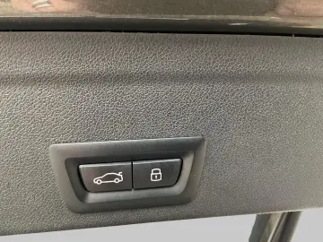 BMW X6 xDrive 40d M Sportpaket AHK HUD Pano Luftfede