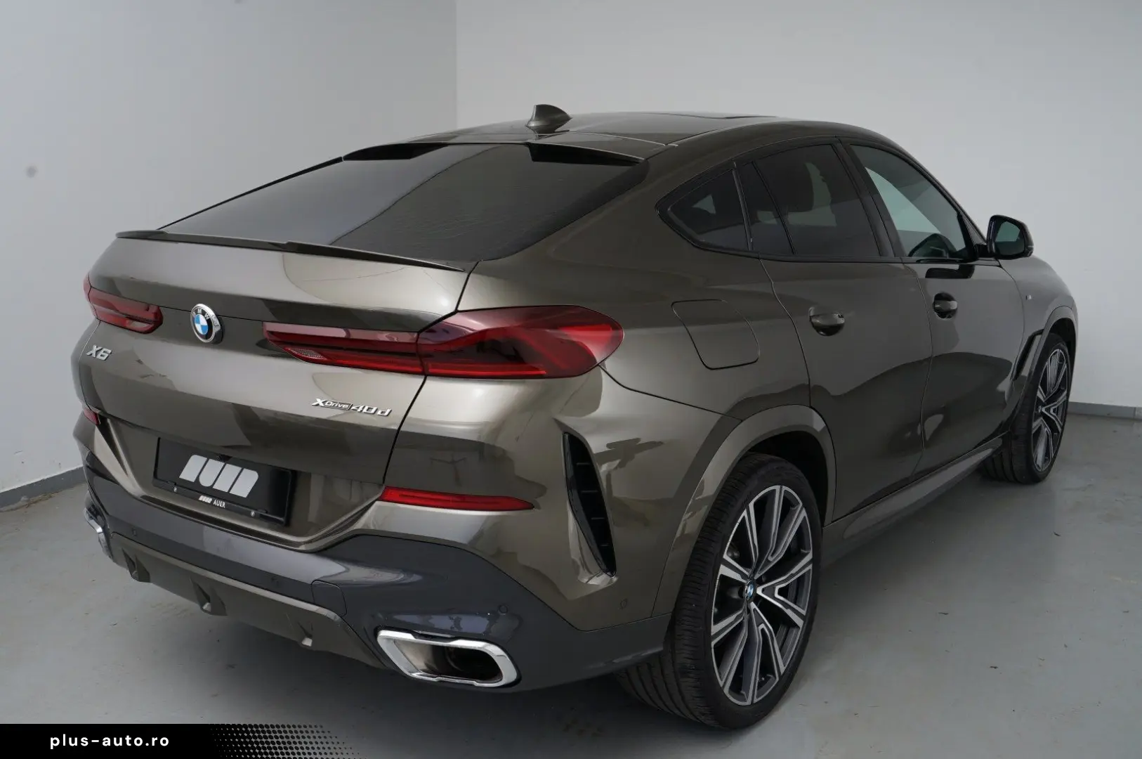 BMW X6 xDrive 40d (M-Sport Navi AHK Pano HUD HK 360)