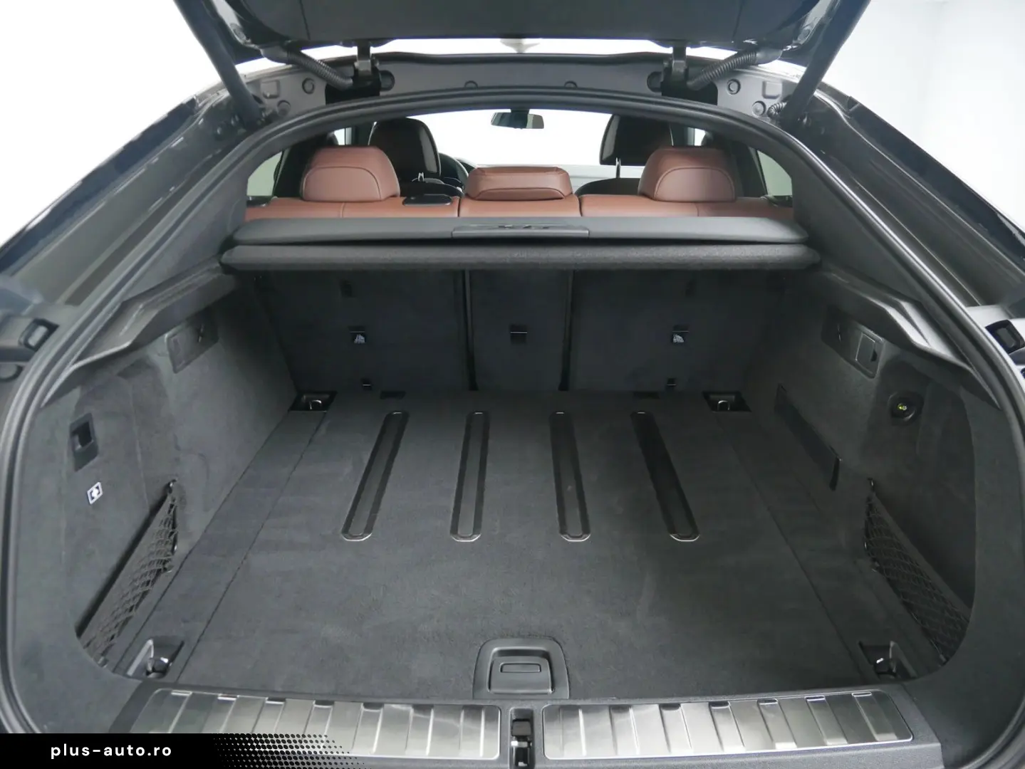 BMW X6 xDrive 40d (M-Sport Navi AHK Pano HUD HK 360)