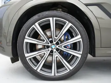 BMW X6 xDrive 40d (M-Sport Navi AHK Pano HUD HK 360)