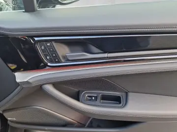 PORSCHE Panamera Facelift