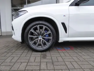 BMW X5 xDrive30d M Sportpaket Laser Head Up HiFi Hud