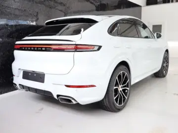Porsche Cayenne Coupe   CHRONO BOSE PANO