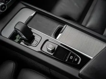 VOLVO XC60 T6 AWD Plus Bright