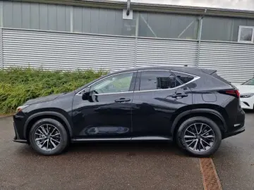 LEXUS NX 450h  E-FOUR Executive Line HUD Leder Navi 36