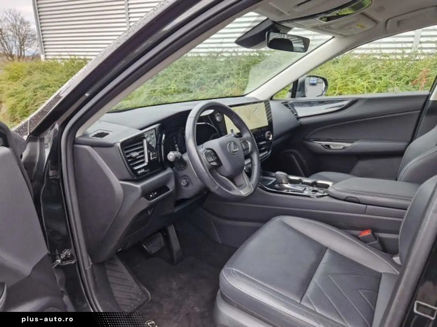 LEXUS NX 450h  E-FOUR Executive Line HUD Leder Navi 36