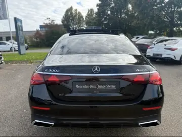 MERCEDES-BENZ E 300 e 4M AMG Sport Night
