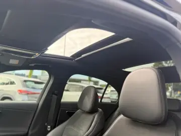 MERCEDES-BENZ E 300 e 4M AMG Sport Night