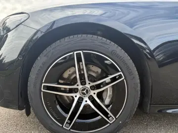 MERCEDES-BENZ E 300 e 4M AMG Sport Night