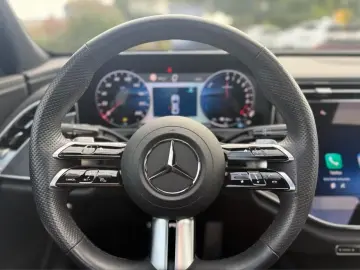 MERCEDES-BENZ E 300 e 4M AMG Sport Night