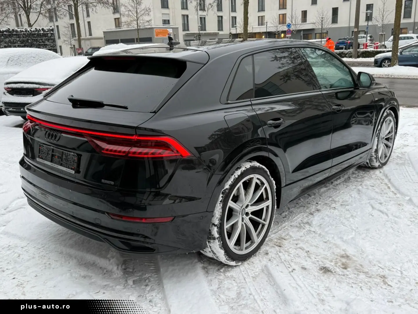 AUDI Q8 55 TFSI S-line  Matrix Raute Stdhz Allradlenk
