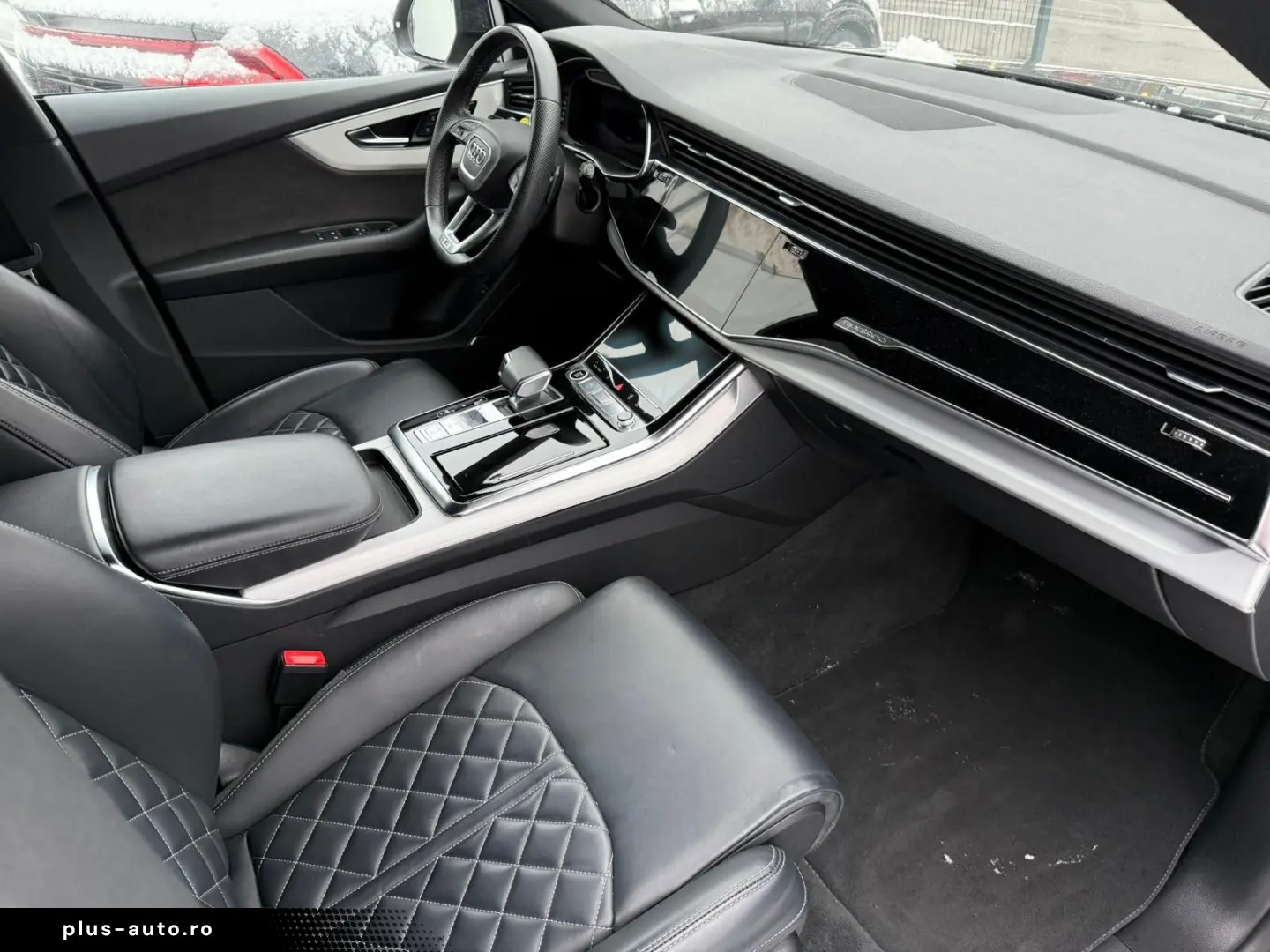 AUDI Q8 55 TFSI S-line  Matrix Raute Stdhz Allradlenk