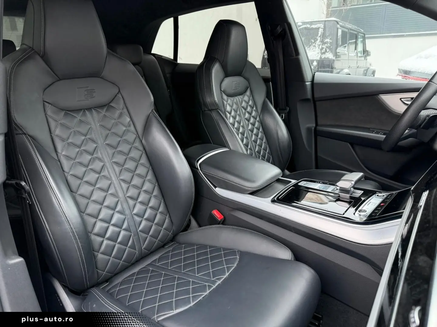 AUDI Q8 55 TFSI S-line  Matrix Raute Stdhz Allradlenk