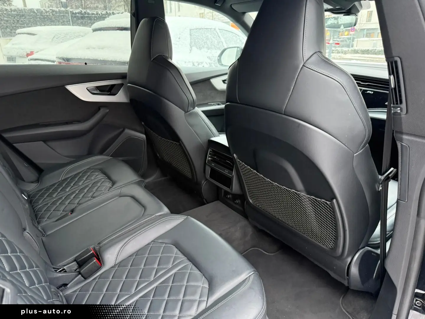 AUDI Q8 55 TFSI S-line  Matrix Raute Stdhz Allradlenk