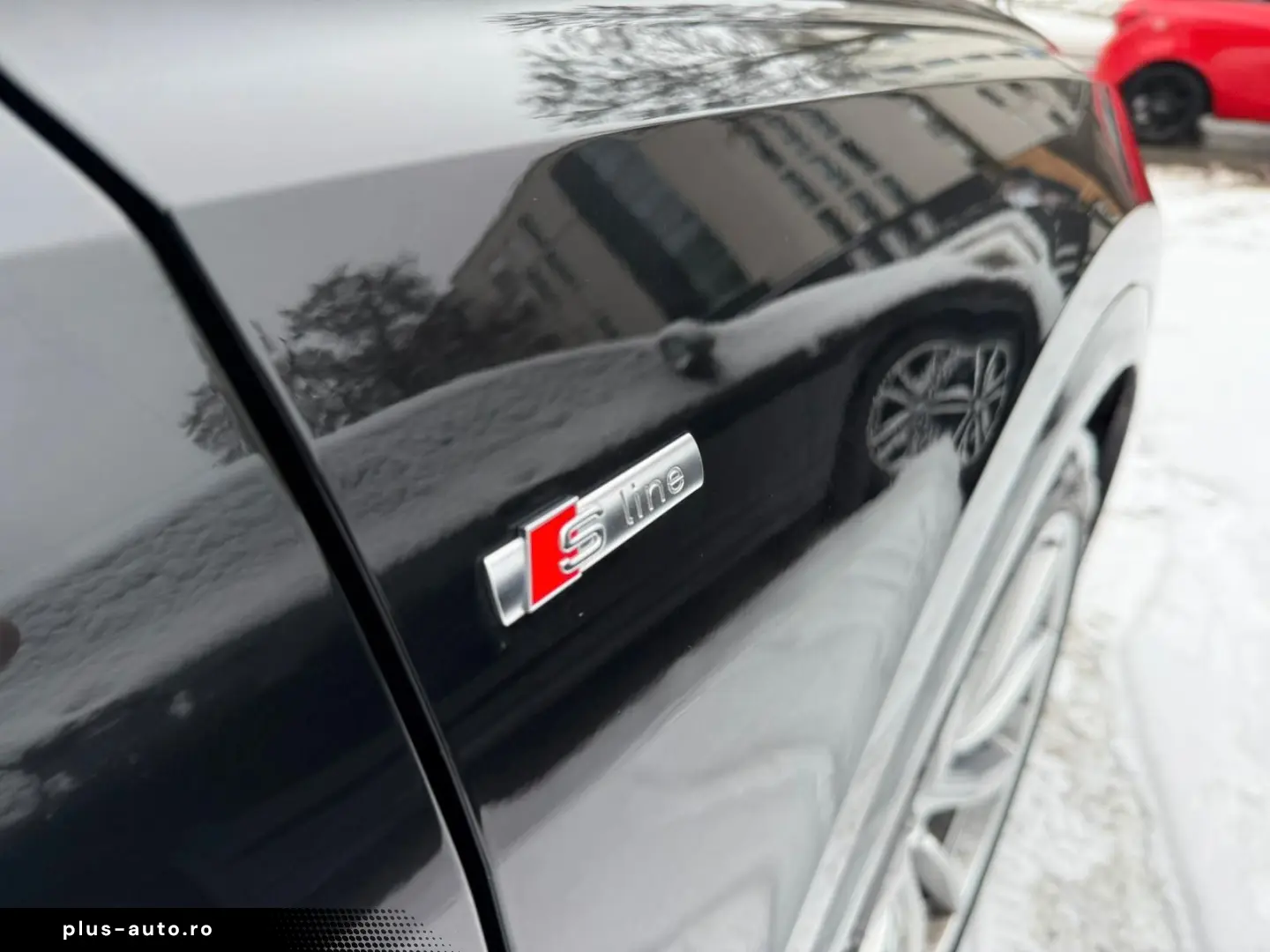 AUDI Q8 55 TFSI S-line  Matrix Raute Stdhz Allradlenk