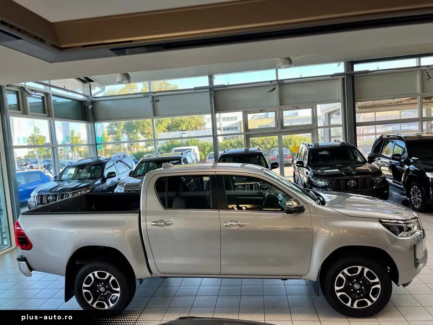TOYOTA DOUBLE CAB EXECUTIVE