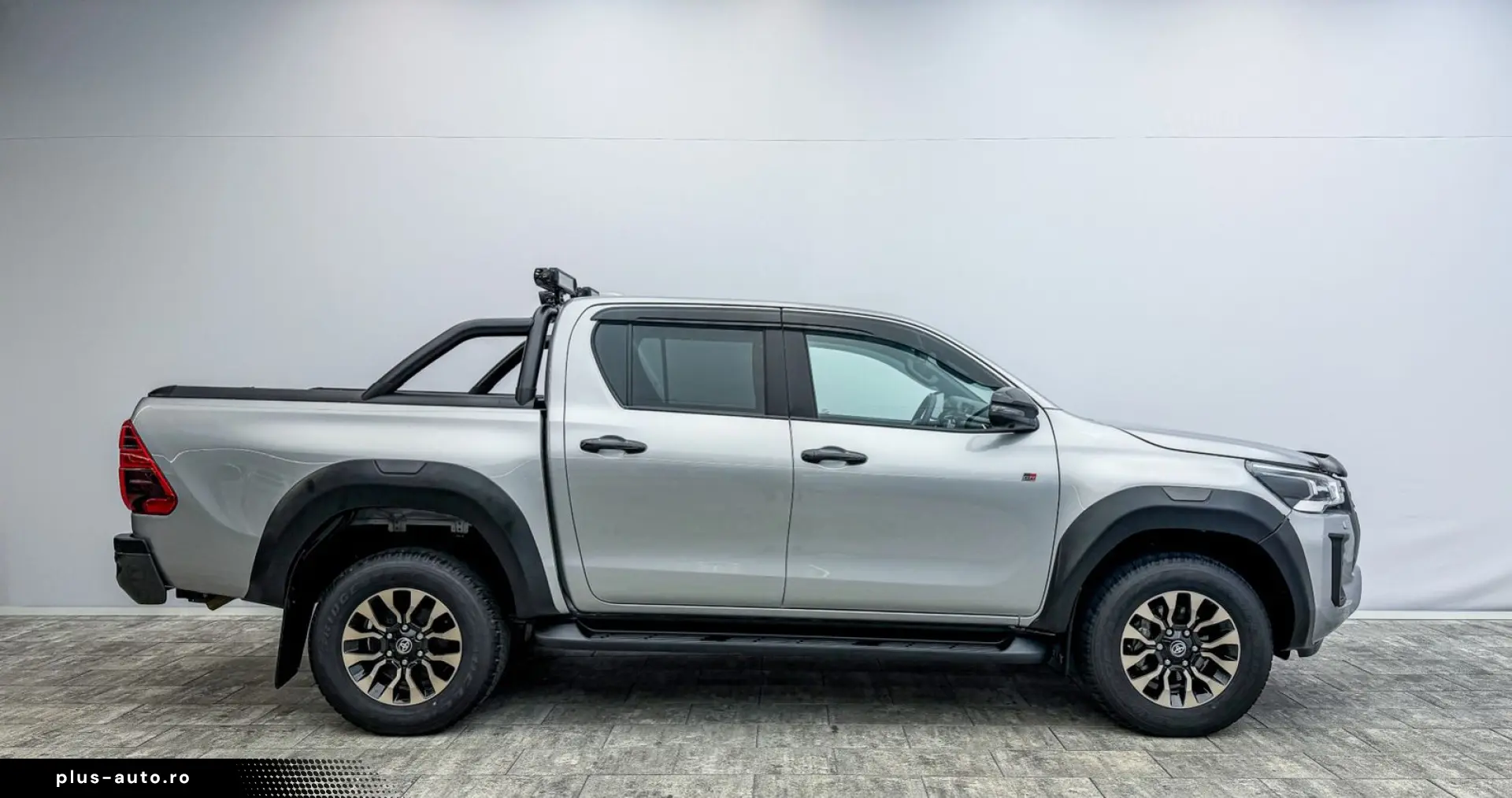 TOYOTA Hilux 2.8 D4-D GR Sport