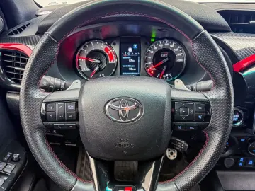TOYOTA Hilux 2.8 D4-D GR Sport