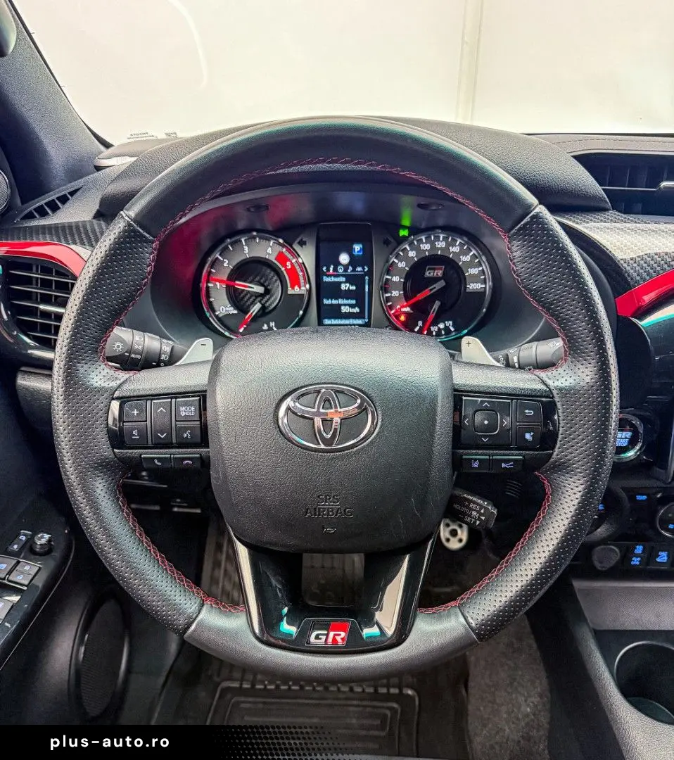 TOYOTA Hilux 2.8 D4-D GR Sport