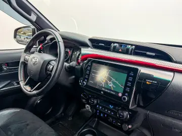 TOYOTA Hilux 2.8 D4-D GR Sport