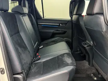 TOYOTA Hilux 2.8 D4-D GR Sport