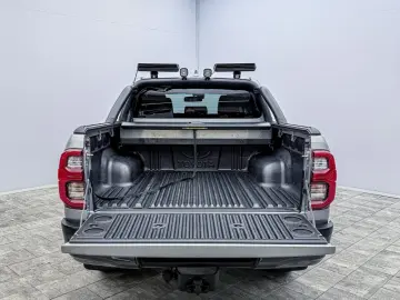 TOYOTA Hilux 2.8 D4-D GR Sport