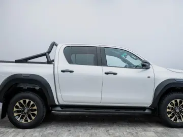 TOYOTA Hilux 2.8 D4-D GR Sport