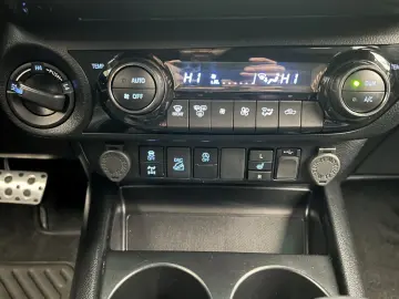 TOYOTA Hilux 2.8 D4-D GR Sport