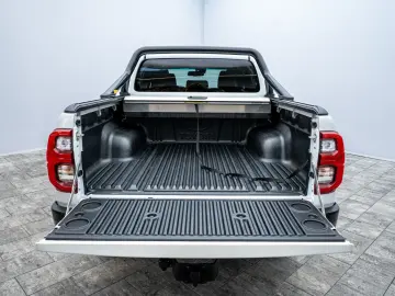TOYOTA Hilux 2.8 D4-D GR Sport