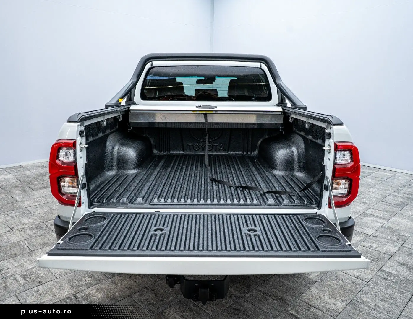 TOYOTA Hilux 2.8 D4-D GR Sport