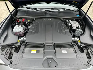 AUDI Q8 50 TDI S-line quattro tiptronic Luftfederung