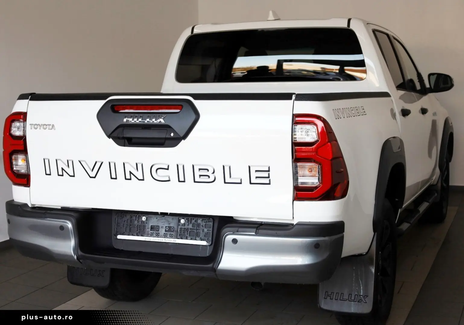 TOYOTA Hilux 2.8 D-4D 4x4 Invincible