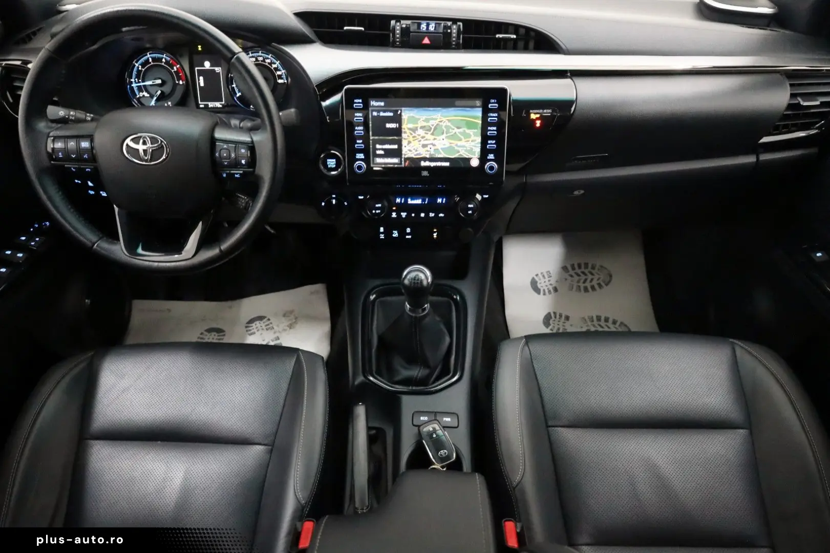 TOYOTA Hilux 2.8 D-4D 4x4 Invincible