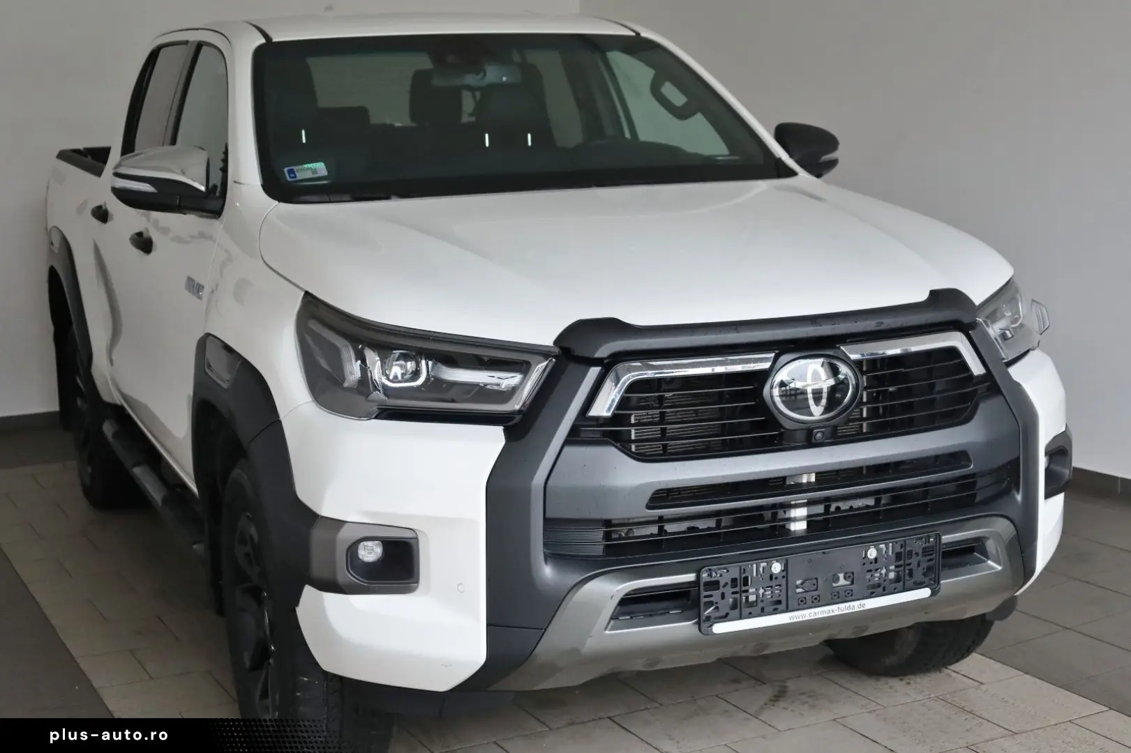 TOYOTA Hilux 2.8 D-4D 4x4 Invincible