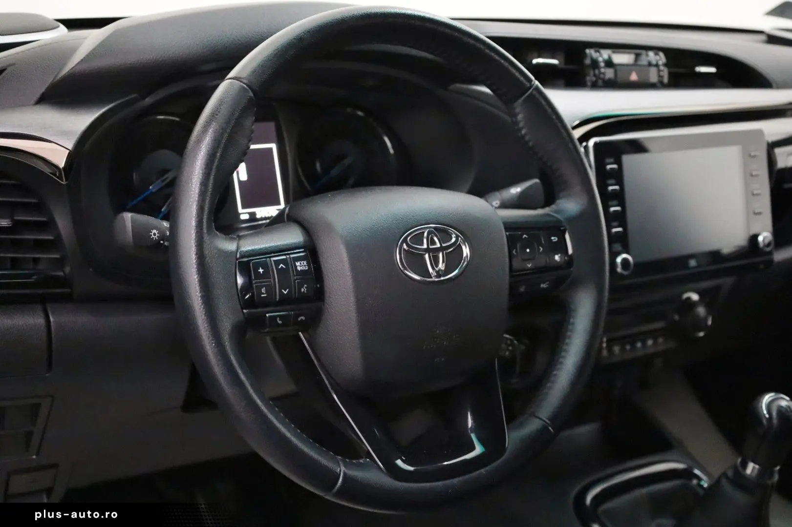 TOYOTA Hilux 2.8 D-4D 4x4 Invincible