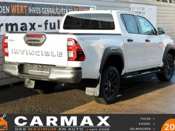 TOYOTA Hilux 2.8 D-4D 4x4 Invincible