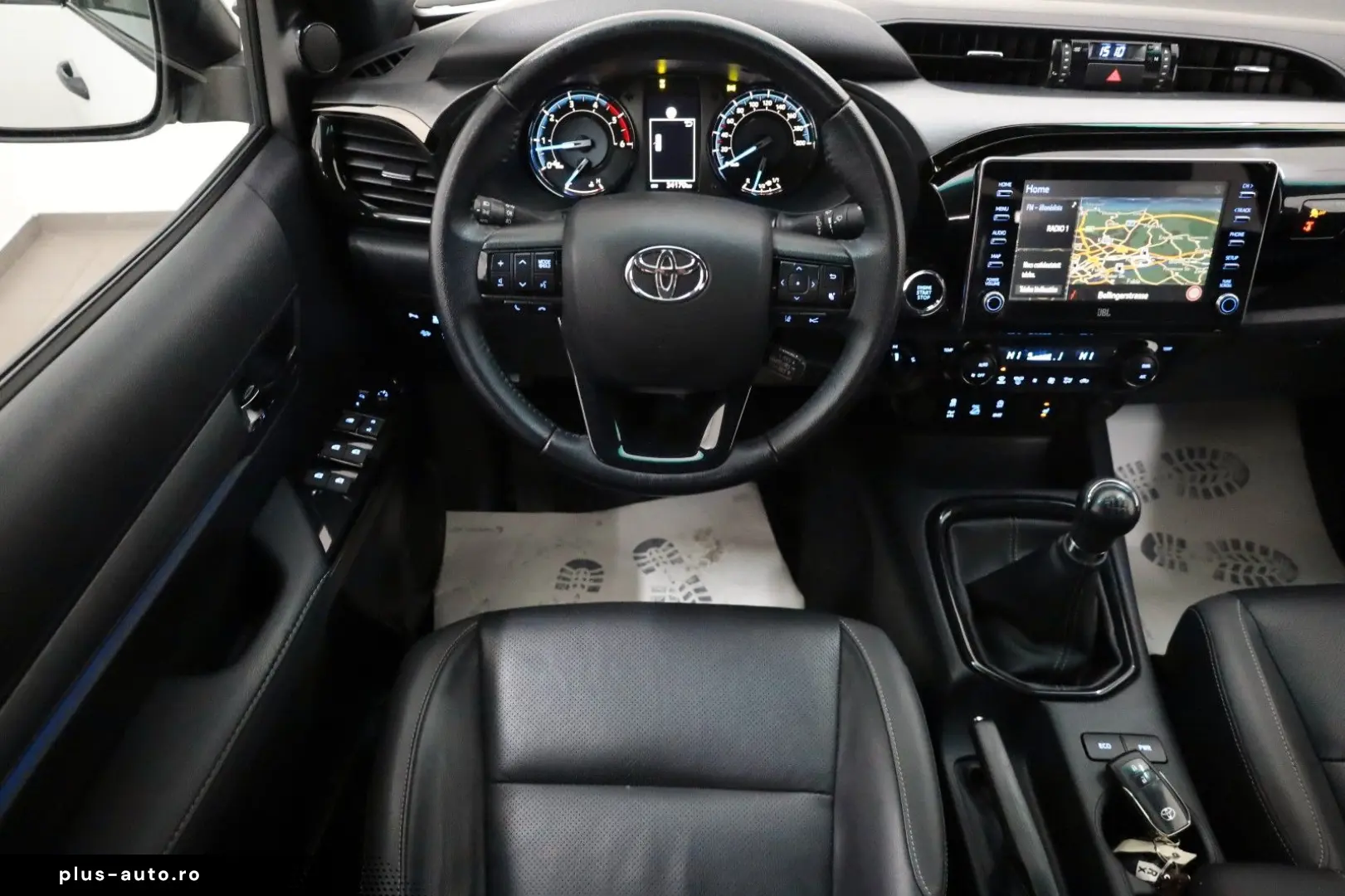 TOYOTA Hilux 2.8 D-4D 4x4 Invincible