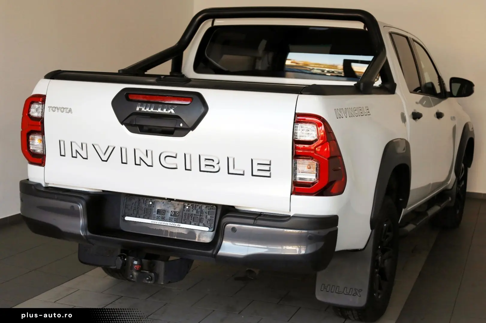 TOYOTA Hilux 2.8 D-4D 4x4 Invincible Sport