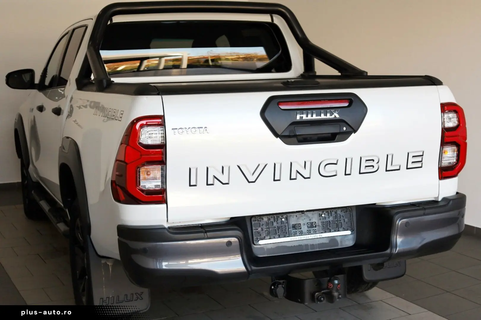 TOYOTA Hilux 2.8 D-4D 4x4 Invincible Sport