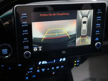 TOYOTA Hilux 2.8 D-4D 4x4 Invincible Sport