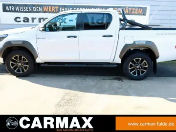 TOYOTA Hilux 2.8 D-4D 4x4 Invincible Sport