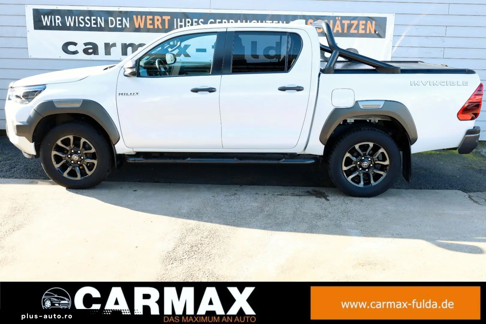 TOYOTA Hilux 2.8 D-4D 4x4 Invincible Sport