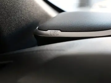 TOYOTA Hilux 2.8 D-4D 4x4 Invincible Sport