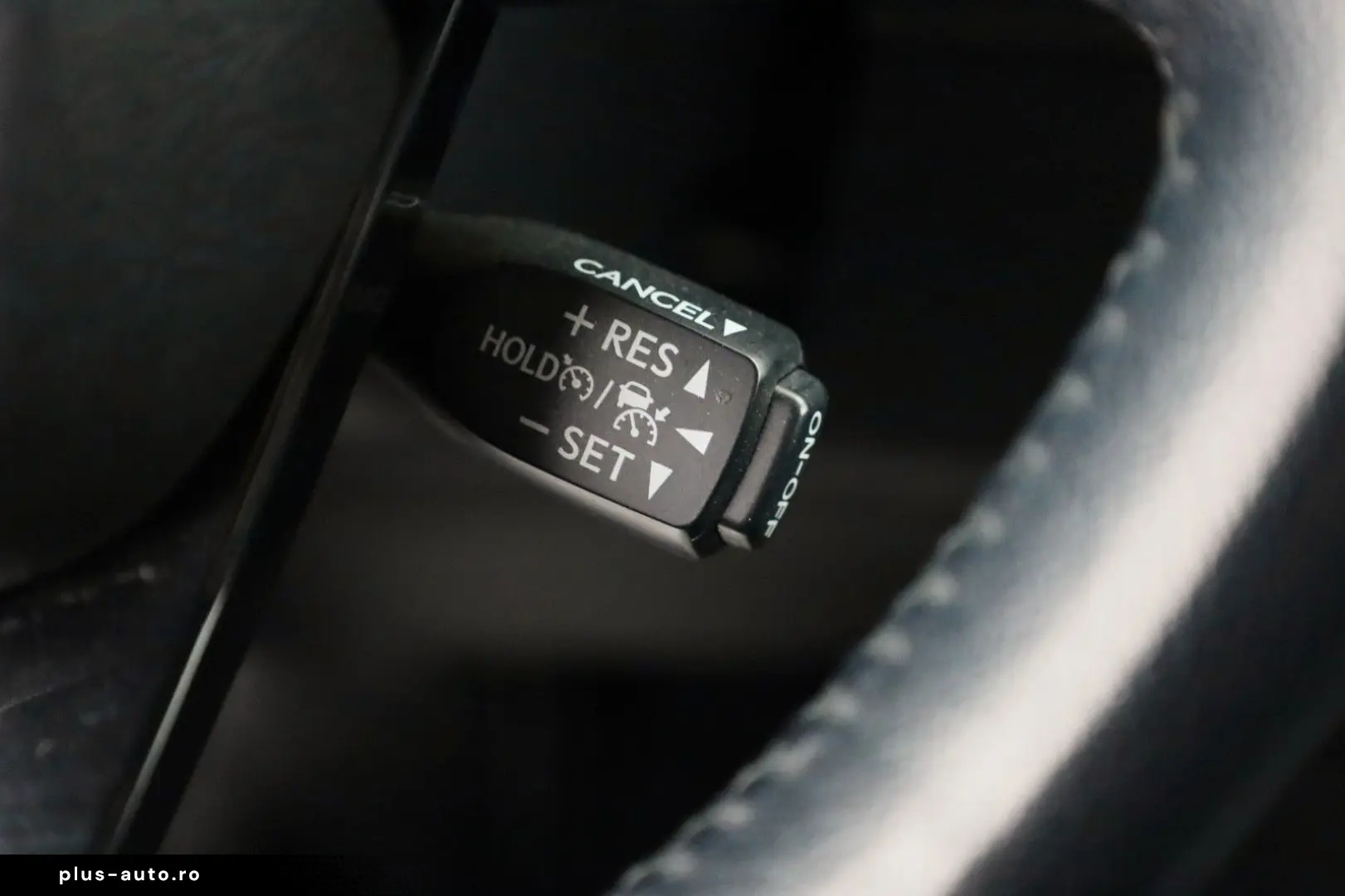 TOYOTA Hilux 2.8 D-4D 4x4 Invincible Sport