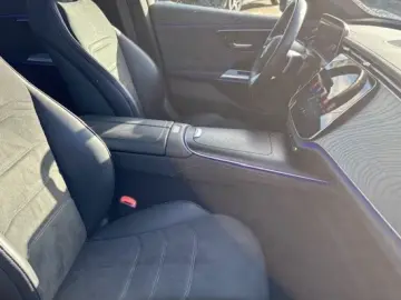 Mercedes-Benz E 300 e 4M AMG Sport Night Distr Pano