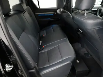 TOYOTA Hilux Double Cab Invincible