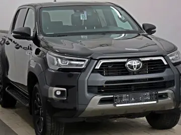 TOYOTA Hilux Double Cab Invincible