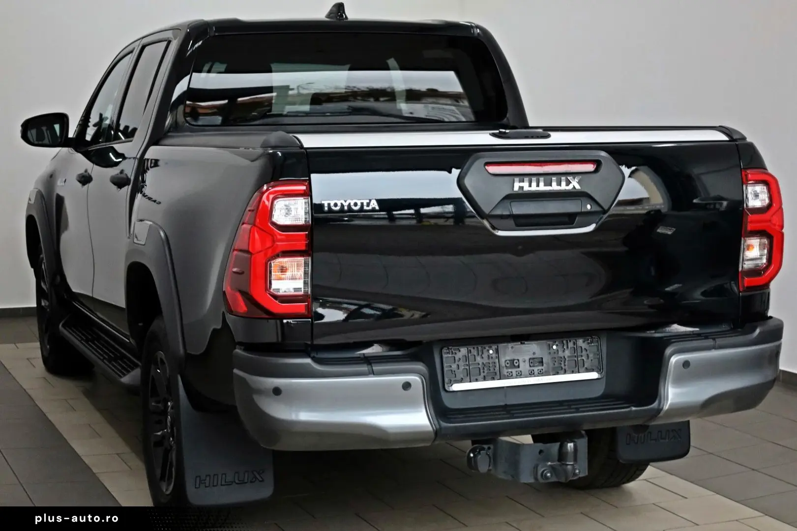 TOYOTA Hilux Double Cab Invincible