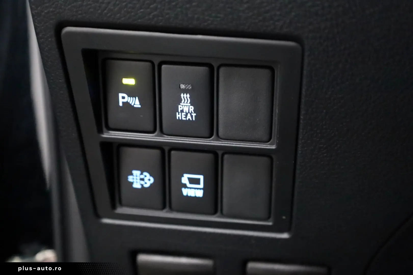 TOYOTA Hilux Double Cab Invincible